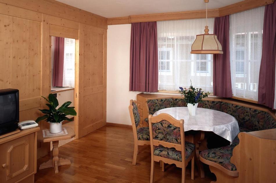 Residence Unterhuber San Candido Exteriér fotografie